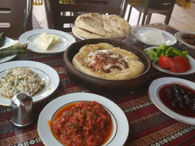 Kahyaoğlu Gözleme ve Kahvaltı Salonu'nin yemek ve ambiyans fotoğrafları 5