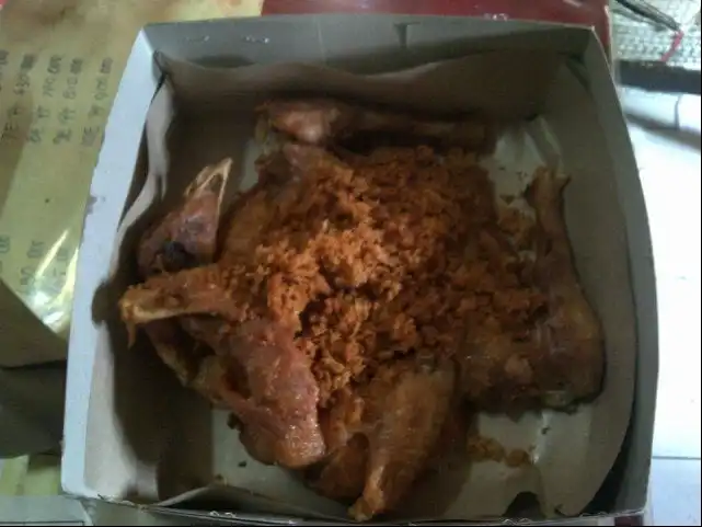 Ayam Goreng Mbok Berek Pugeran