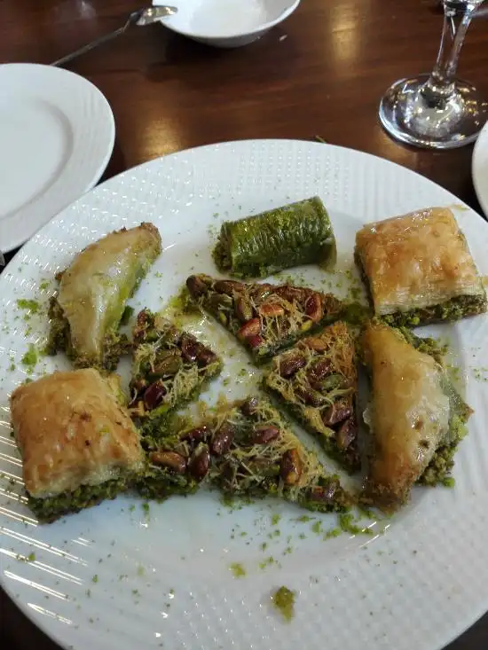 Özdemiroğlu Kebap'nin yemek ve ambiyans fotoğrafları 10