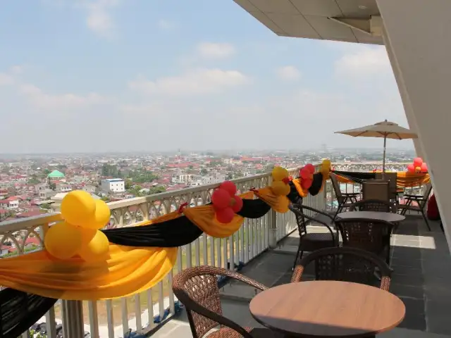 Gambar Makanan Sky Garden Lounge & Resto 11