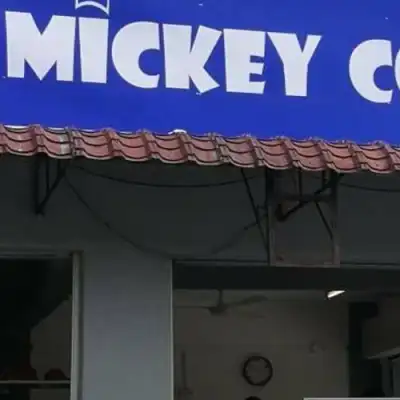 Kafe Mickey Comel