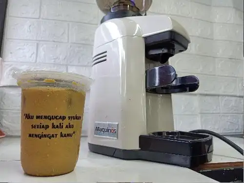 Kopi Brosis, Pembangunan