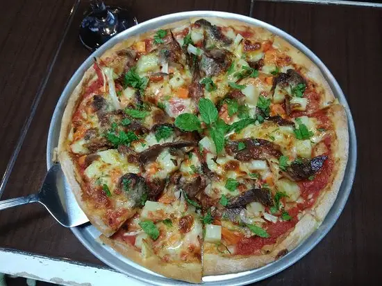 Mango's Pizza Food Photo 2