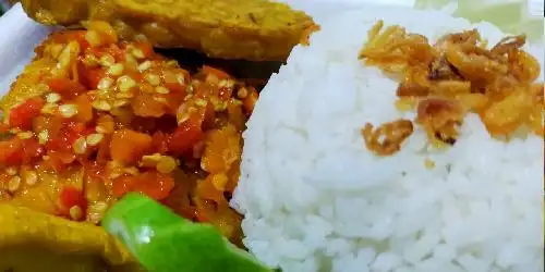 Ayam Penyet Sambel Korek Bang Keling, Limus Pratama