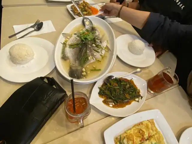 Homst Seafood Setia Alam Food Photo 6