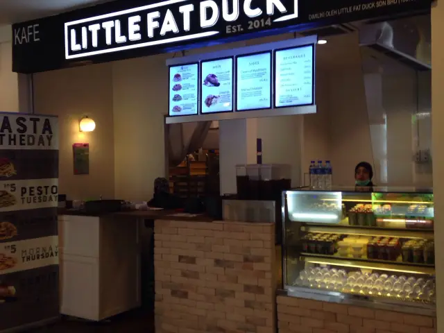 Little Fat Duck Food Photo 3
