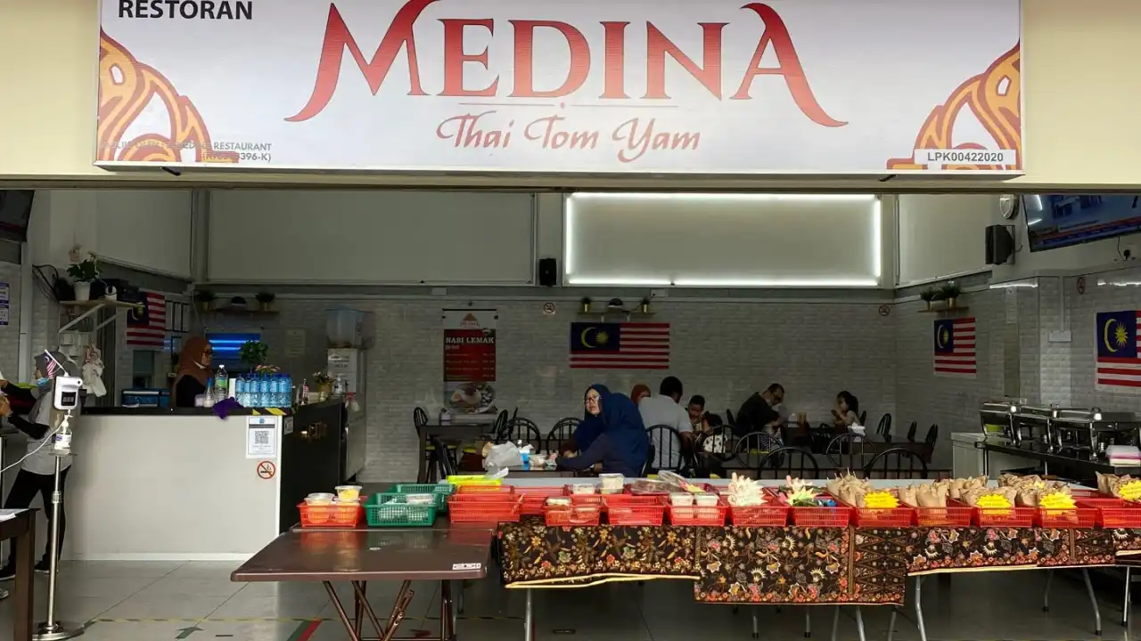 Medina Thai Tomyam Larai (Presint 6)