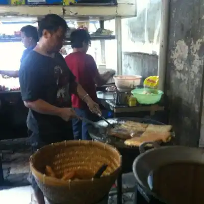 Martabak Tomang Cakwe