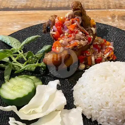 Gambar Makanan Ayam & Bebek Sambal Hitam Oemge, Canggu 15