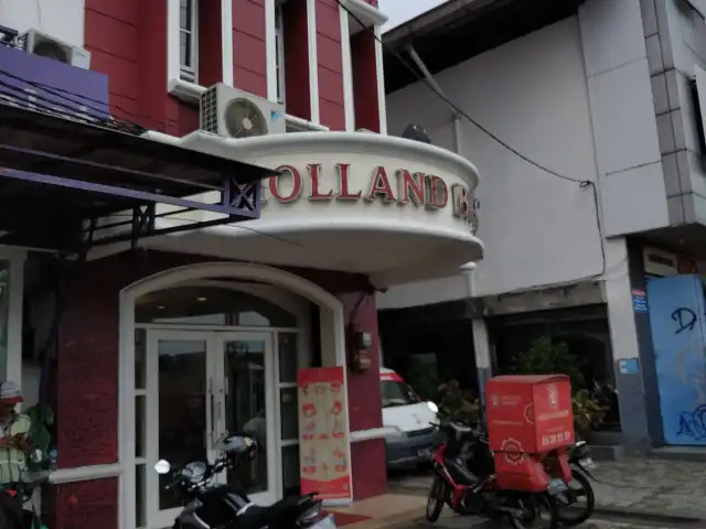 Gambar Makanan Holland Bakery 16