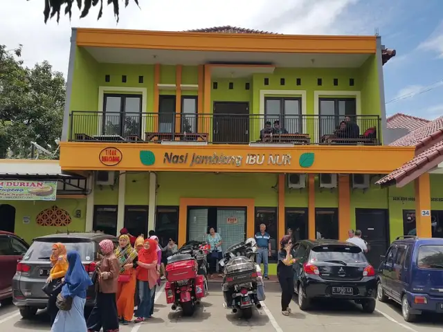 Gambar Makanan Nasi Jamblang Ibu Nur 4