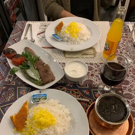 Reyhun Iran Restaurant'nin yemek ve ambiyans fotoğrafları 46
