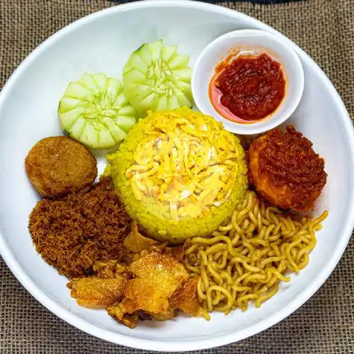 Gambar Makanan Nasi Kuning Wilis, Pujasera Semanggi 5