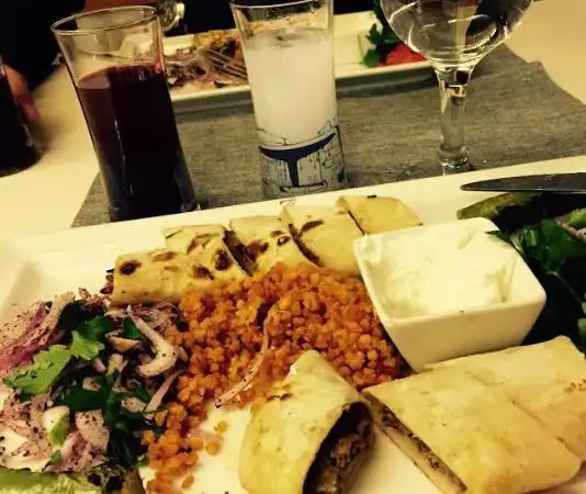 Ziyaret Restaurant'nin yemek ve ambiyans fotoğrafları 3