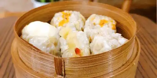 Dimsum Ala Pohon Kelapa, Dekat Hotel Rensa