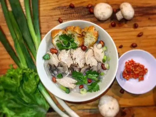 Bubur Hongkong dan Nasi Goreng Mak Aji, Pulau Biak