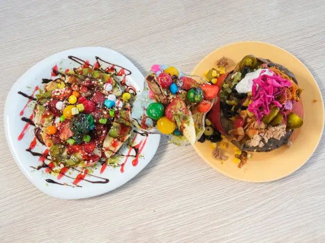 Kumpir & Waffle & Telve Cafe'nin yemek ve ambiyans fotoğrafları 1