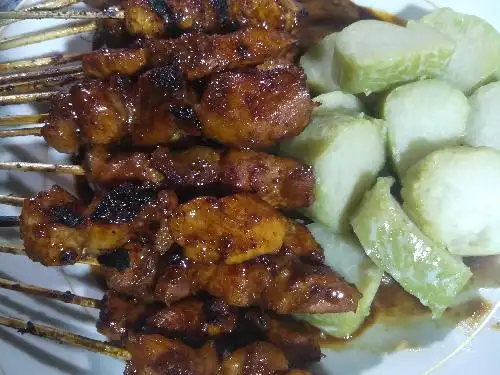 Sate Madura, Stasiun Cikini