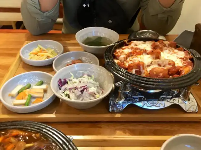 Oiso Korean Traditional Cuisine & Cafe Food Photo 14