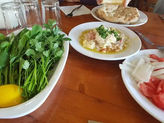 Meşhur Aksu Şimşek Köfte Piyaz'nin yemek ve ambiyans fotoğrafları 2