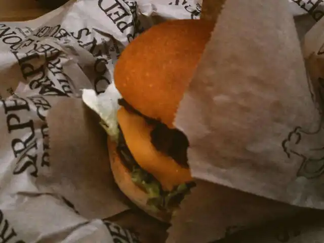 Sarpedon's Burger'nin yemek ve ambiyans fotoğrafları 5