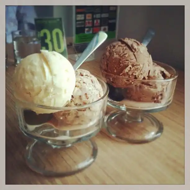 Gambar Makanan Mary Anne's (Artisan Ice Cream & Pancake) 3