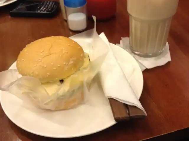 Gambar Makanan DeJons Burger & Torry Coffee 5