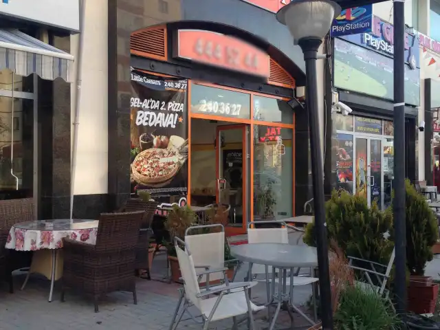 Little Ceasar's Pizza'nin yemek ve ambiyans fotoğrafları 3