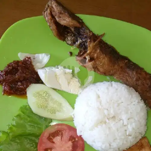 Gambar Makanan Pecel Ayam Mbak Atik, Jalan S Parman 10