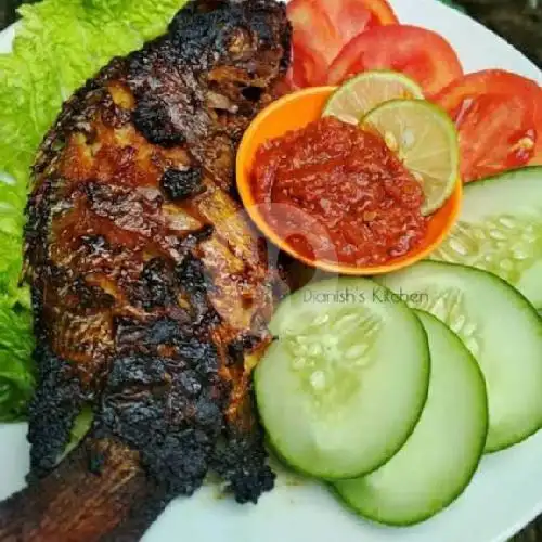 Gambar Makanan Pecel Ayam Bang Soleh, Depan Gedung Fortuna 9