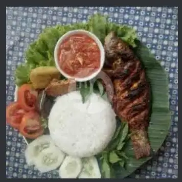 Gambar Makanan Ayam Bakar dan Soft Drink 9 Adinda 8