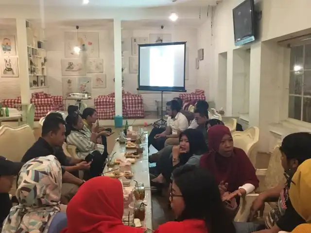 Gambar Makanan Alice Tea Room 2