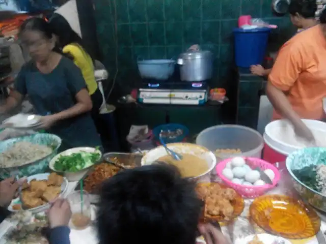 Gambar Makanan Warung Malam Nasi Pecel & Rawon Ngaglik 10