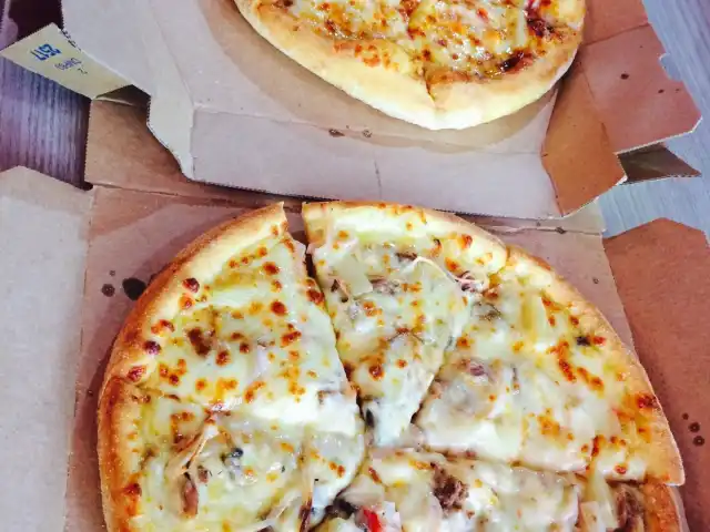 Domino's Pizza Food Photo 12