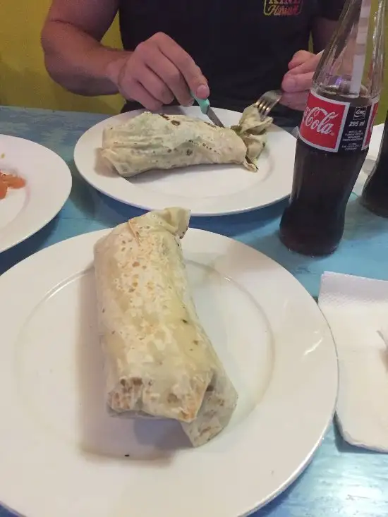 Gambar Makanan Mojo's Burritos 15