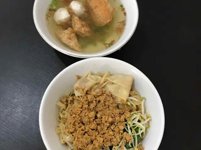 Gambar Makanan Bakmi Aliang Gg. 14 10