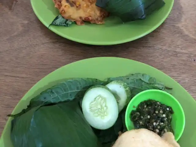 Gambar Makanan Warung Nasi Tutug Oncom - Bumbu Sunda 2
