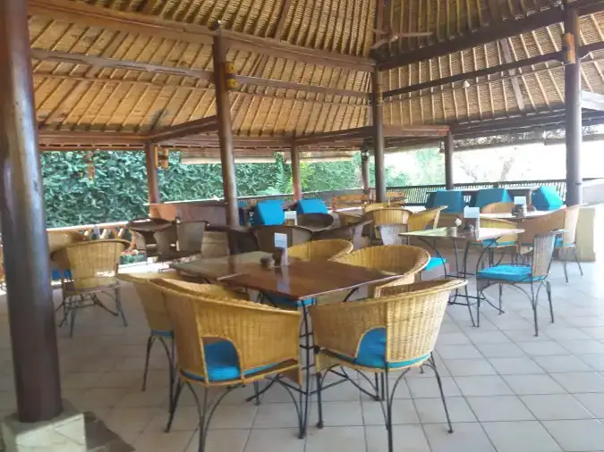 Coconut Restaurant - Santai Hotel