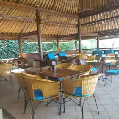 Coconut Restaurant - Santai Hotel