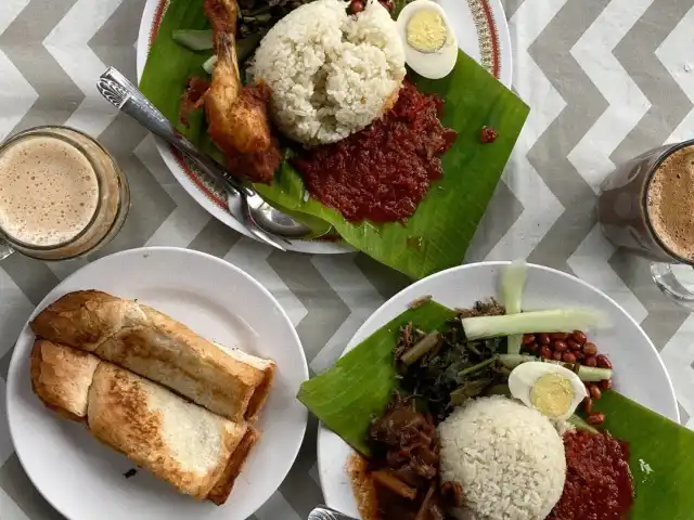 Nasik Lemak Angah Food Photo 7