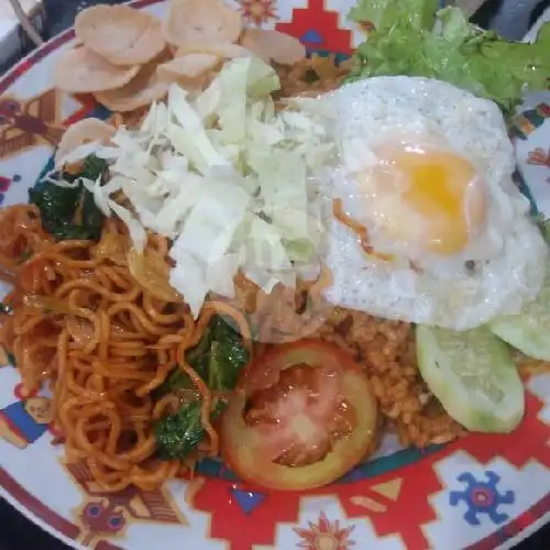 Gambar Makanan QOYYI CAFFE, Jl.Raya Siteba 9