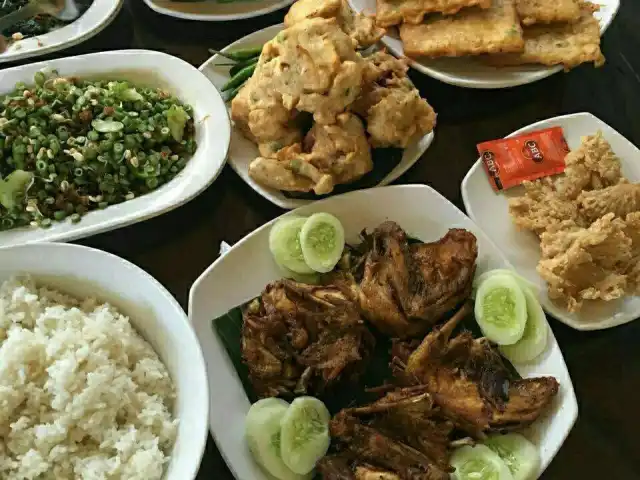 Gambar Makanan Ayam Geprek Istimewa 13