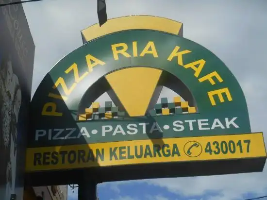 Gambar Makanan Pizza Ria Kafe 2