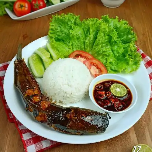 Gambar Makanan Pecel Lele Cak Bana  7