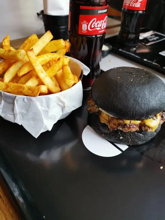 Unique Burgers'nin yemek ve ambiyans fotoğrafları 28
