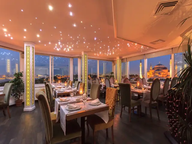 Panoramic Restaurant - Adamar Hotel'nin yemek ve ambiyans fotoğrafları 1