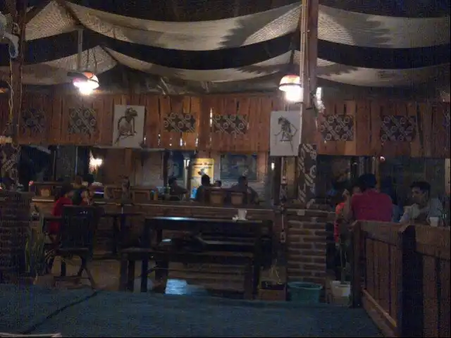 Lincak "Warung Hotspot Bukan Cafe"