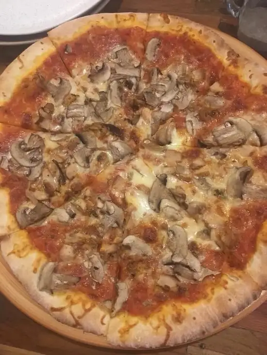 Gambar Makanan Mamma Mia Pizza & Pasta Italian Restaurant - Renon 9