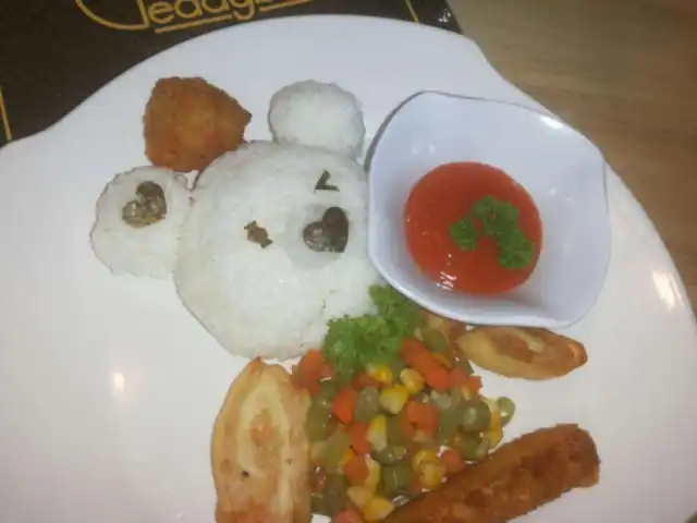 Gambar Makanan Teddy Bar 15