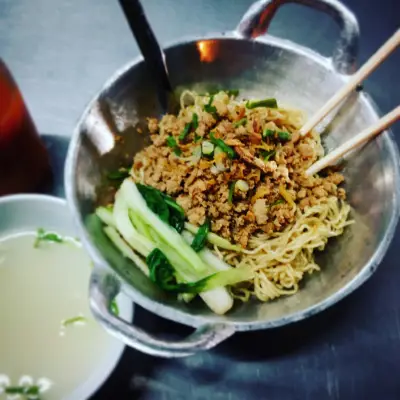 Bakmi Ngelawan